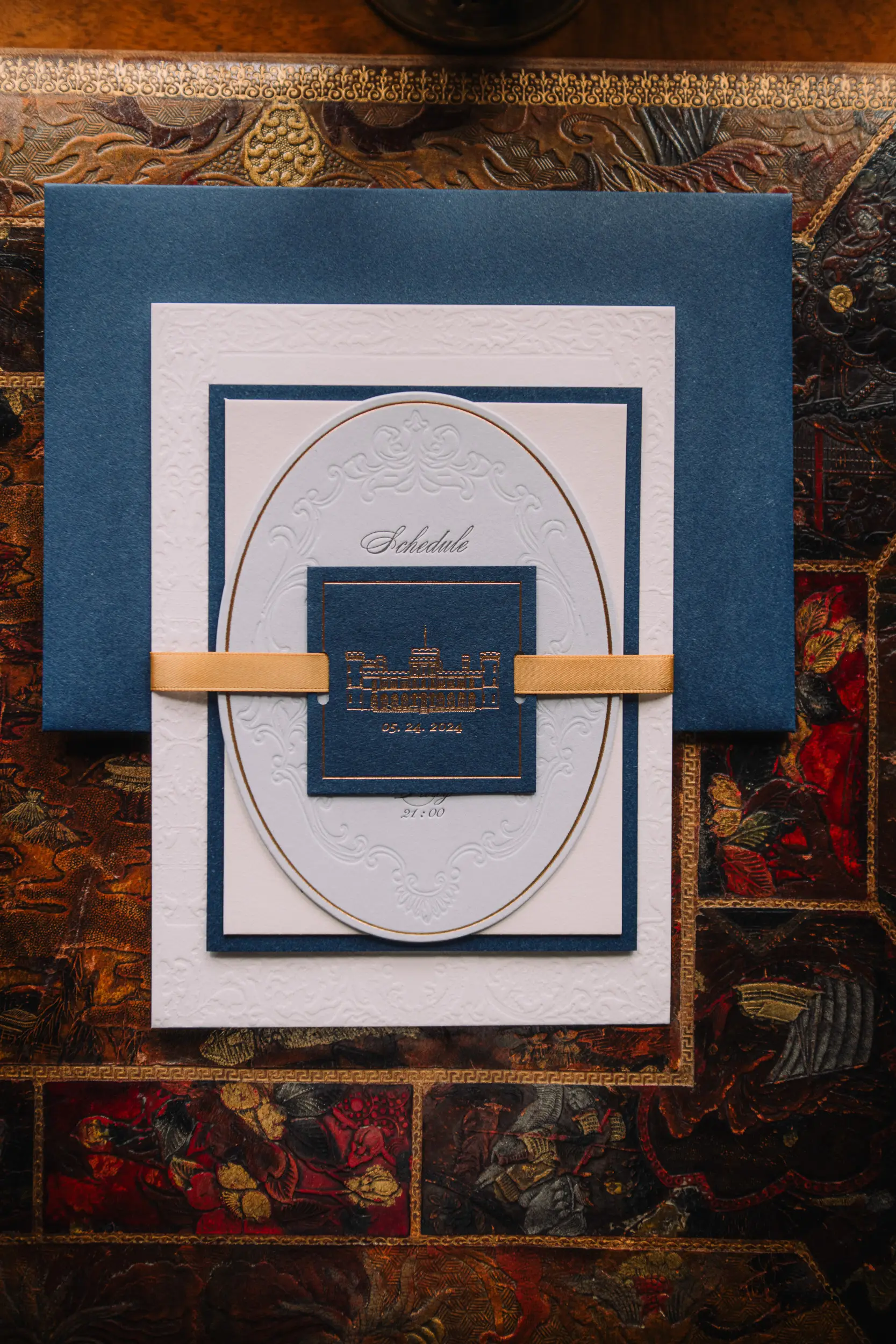 Amy and Derek's Eastnor Castle wedding photographed by Janis Ratnieks