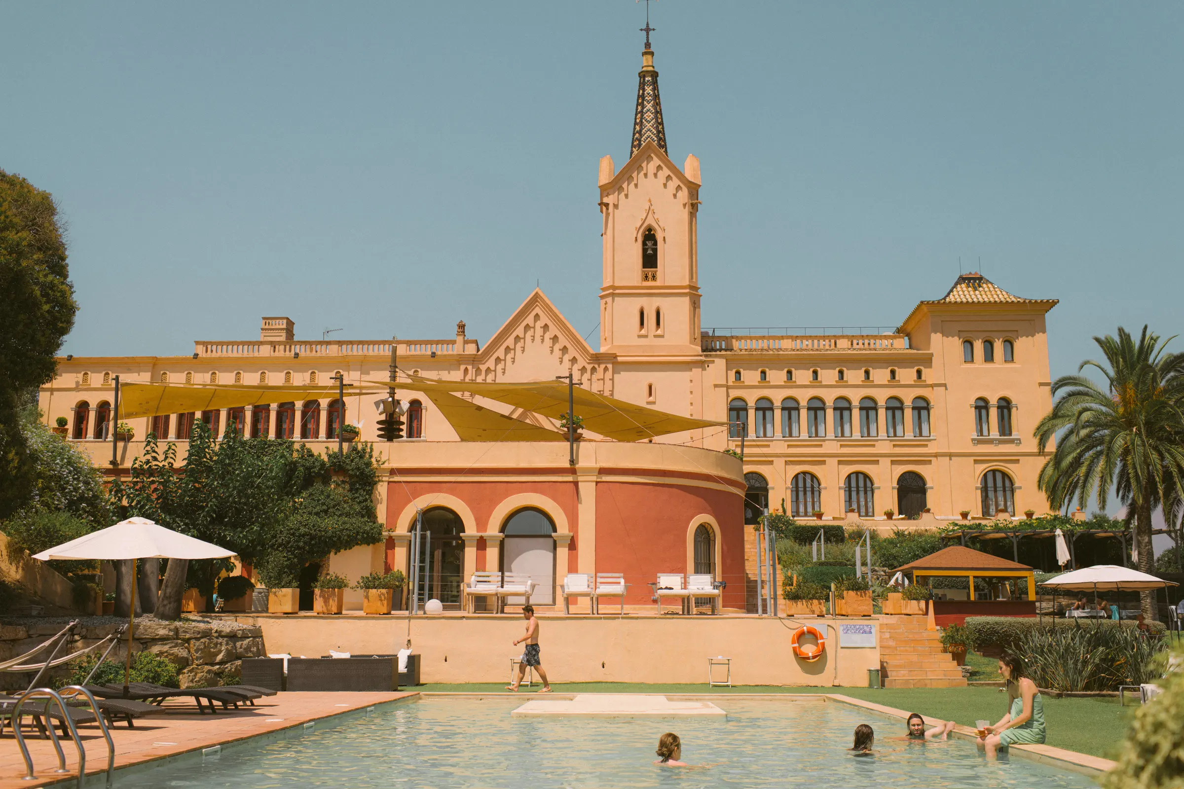 Sara and Kieran's Sant Pere del Bosc wedding in Spain