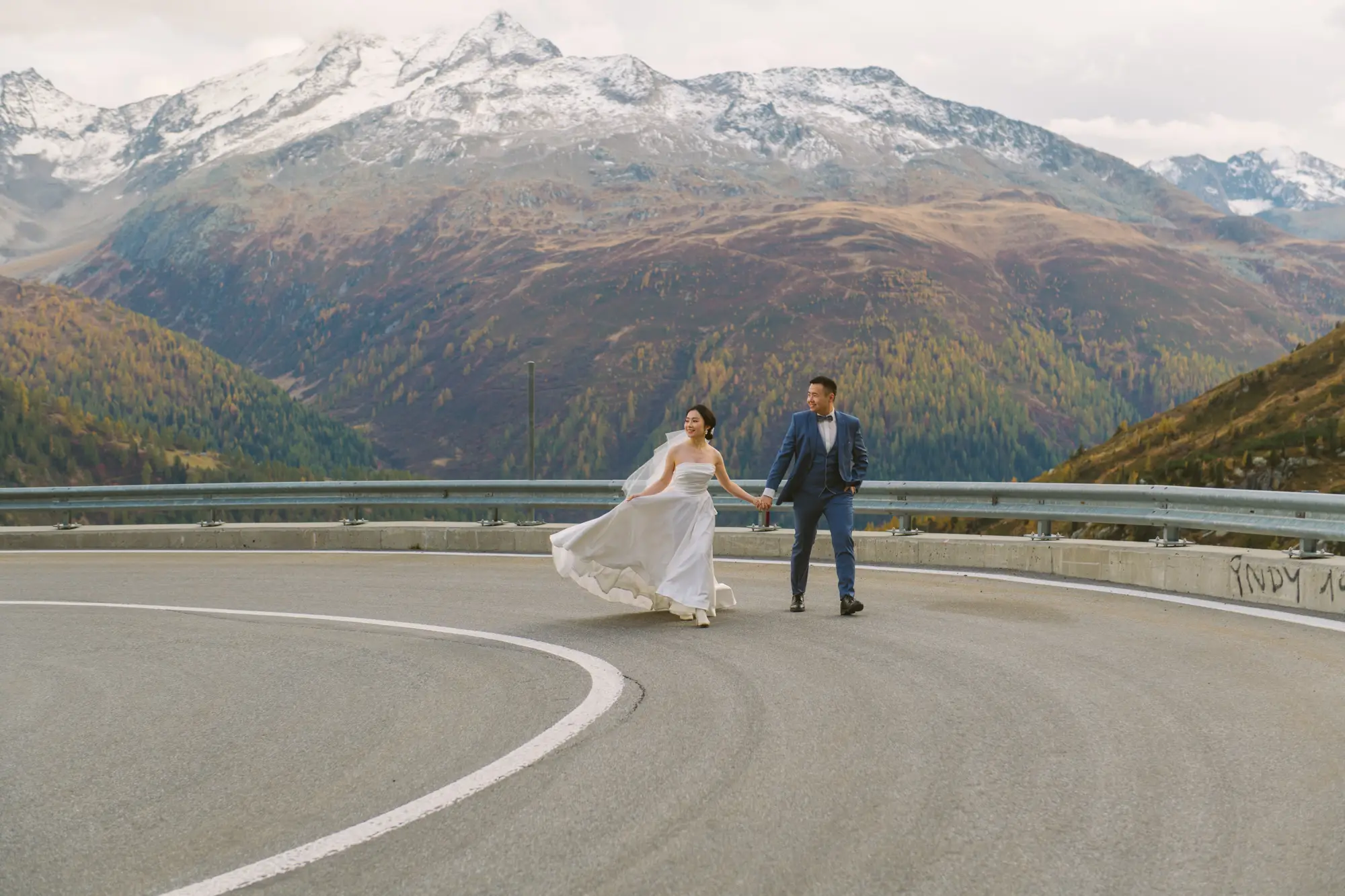 Switzerland pre-wedding photography: Bride and groom in Switzerland