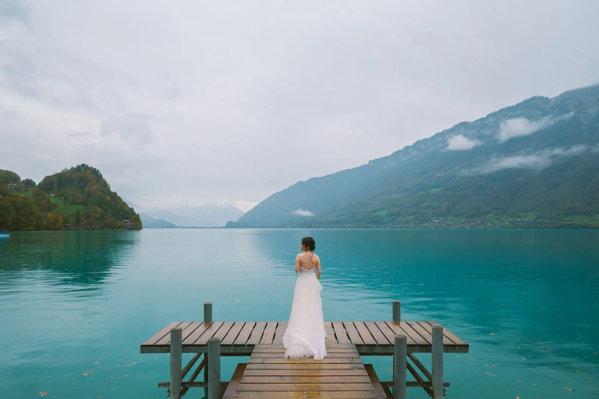 Switzerland pre-wedding photography: Crash landing on you pre wedding
