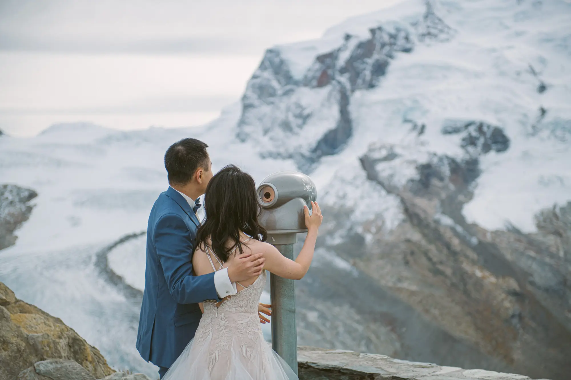 Switzerland pre-wedding photography: bride and groom