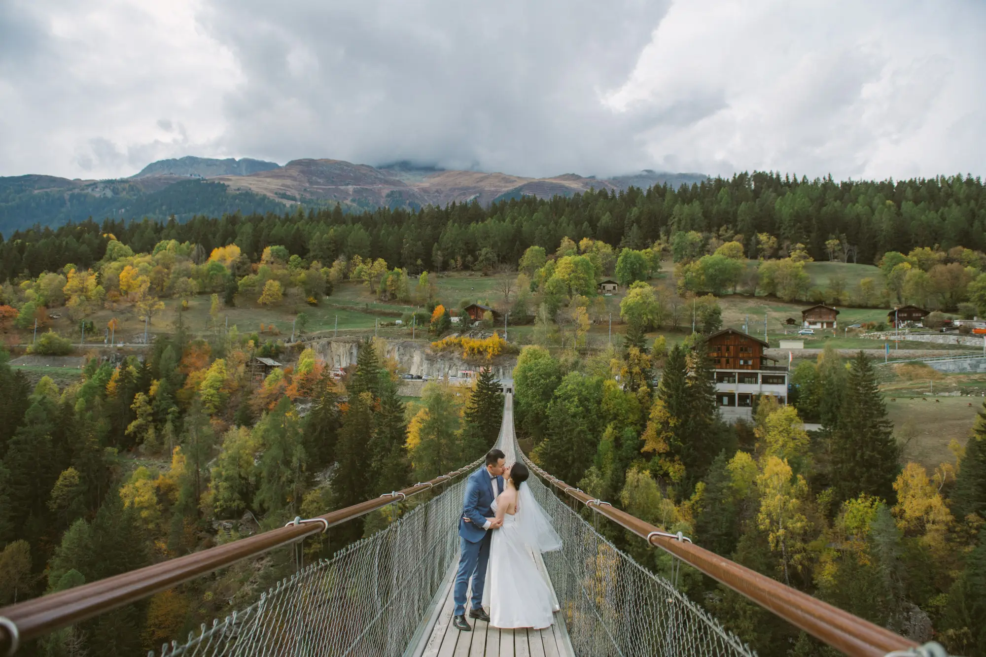 Image 24: Panoramic Bridges: Elevated Romance