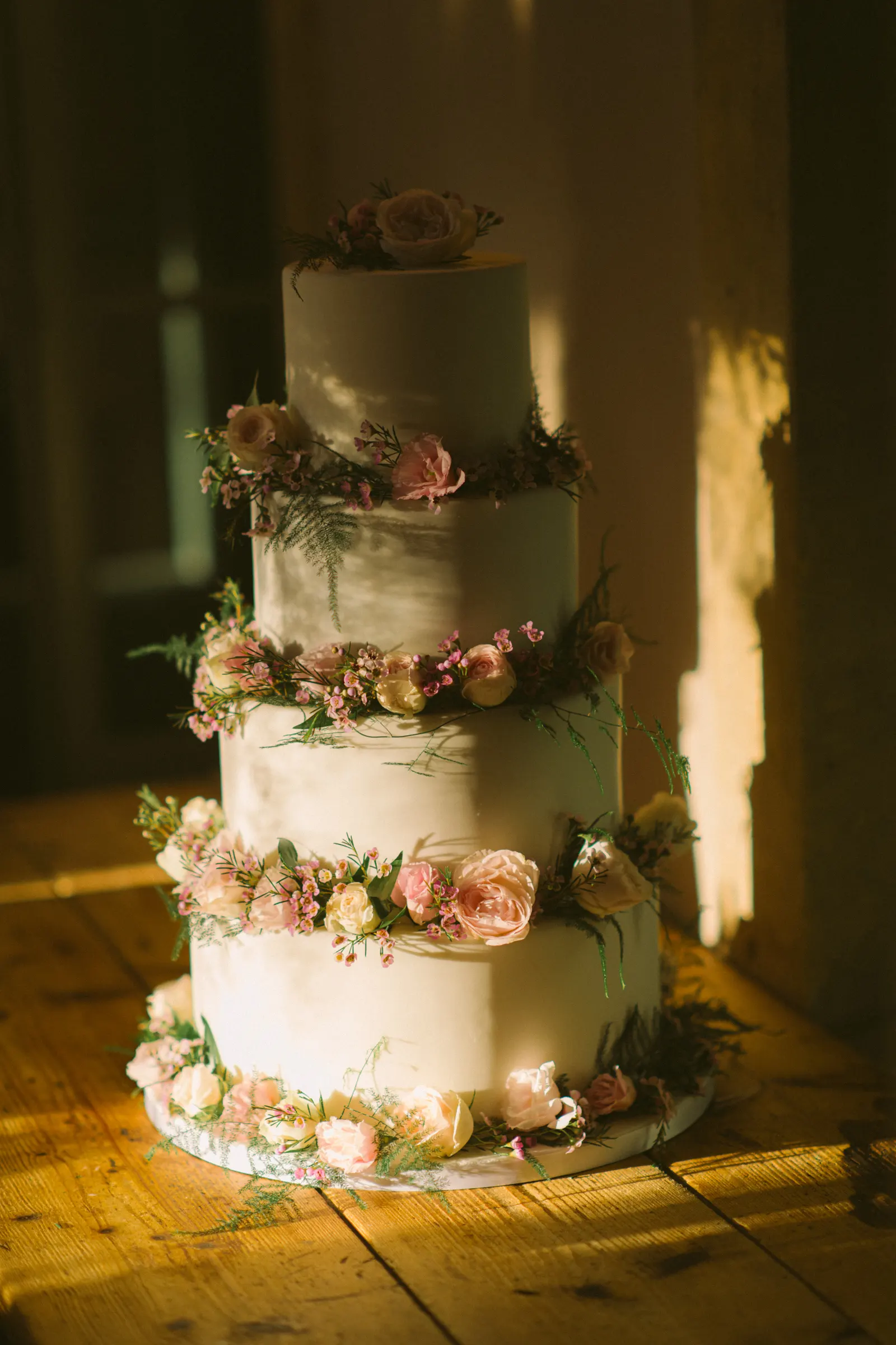 Real wedding at Babington House in Somerset, photograph 23 by Janis Ratnieks