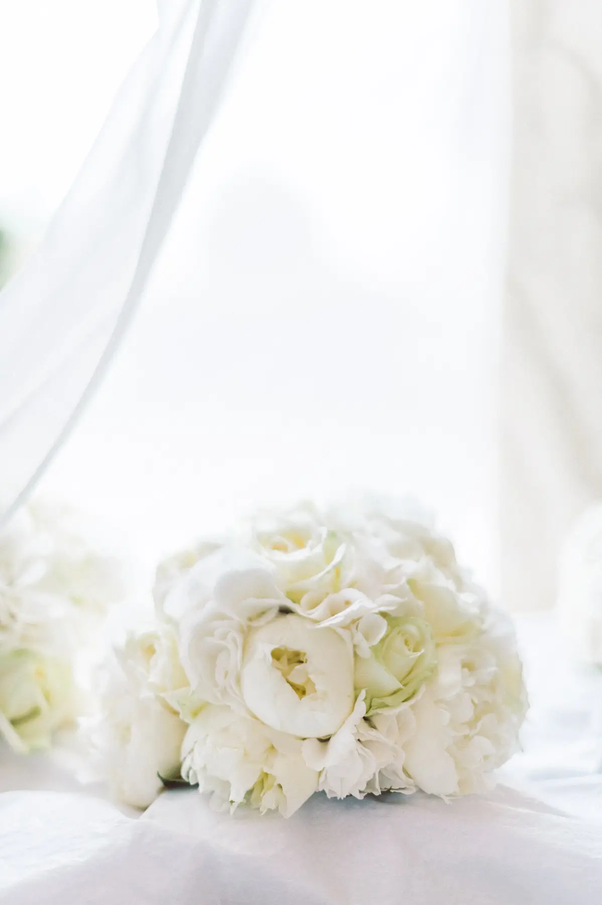 Clare and Hung’s Four Seasons Hampshire wedding, photograph 31 by Janis Ratnieks