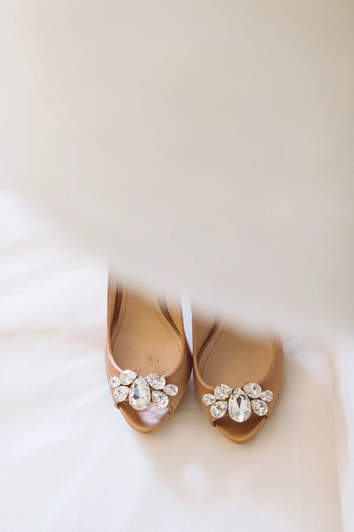 Clare and Hung’s Four Seasons Hampshire wedding, photograph 34 by Janis Ratnieks