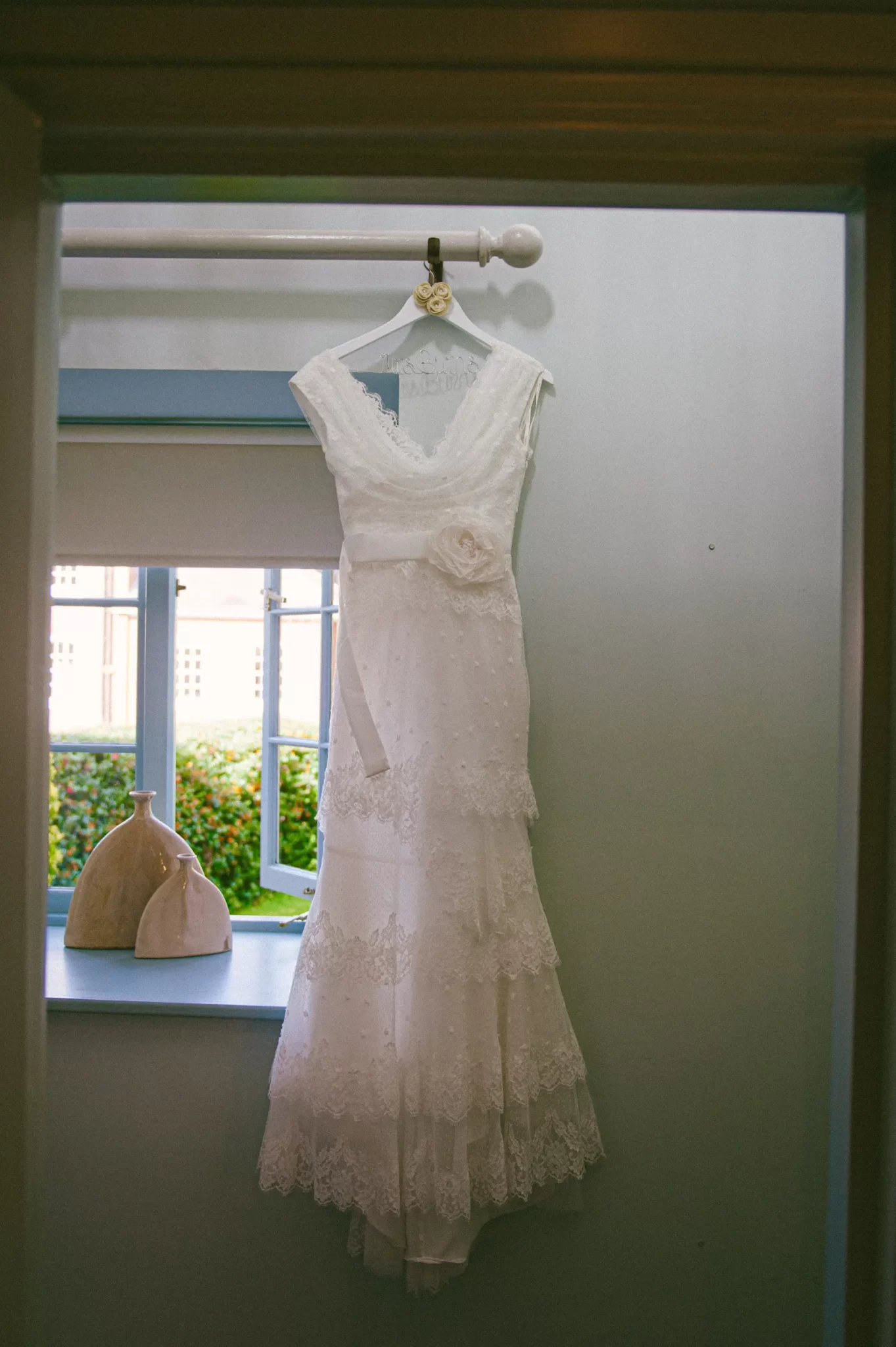 Danny and Shonagh’s Woburn Sculpture Gallery wedding, photograph 8 by Janis Ratnieks