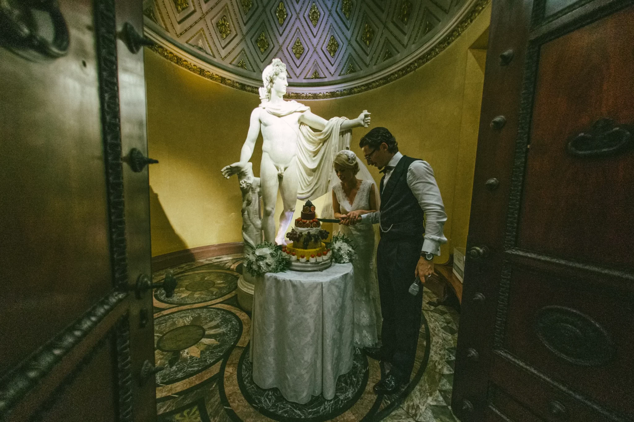 Danny and Shonagh’s Woburn Sculpture Gallery wedding, photograph 113 by Janis Ratnieks