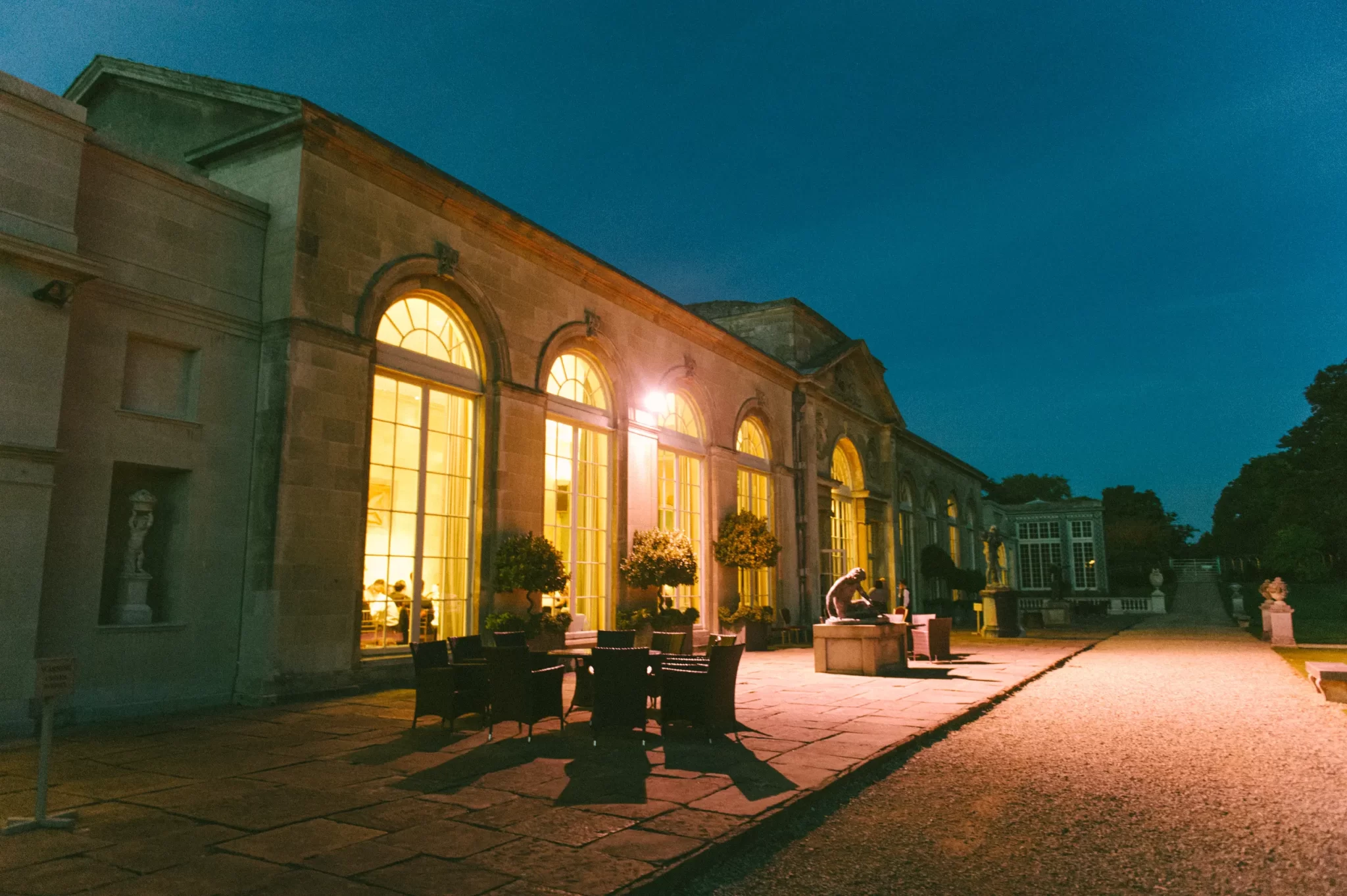 Danny and Shonagh’s Woburn Sculpture Gallery wedding, photograph 119 by Janis Ratnieks