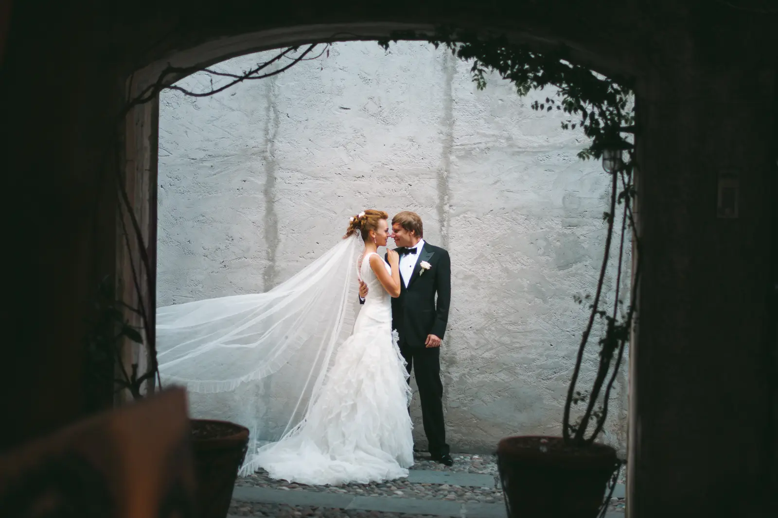 Bride and groom portrait at Villa Durazzo on the Italian Riviera