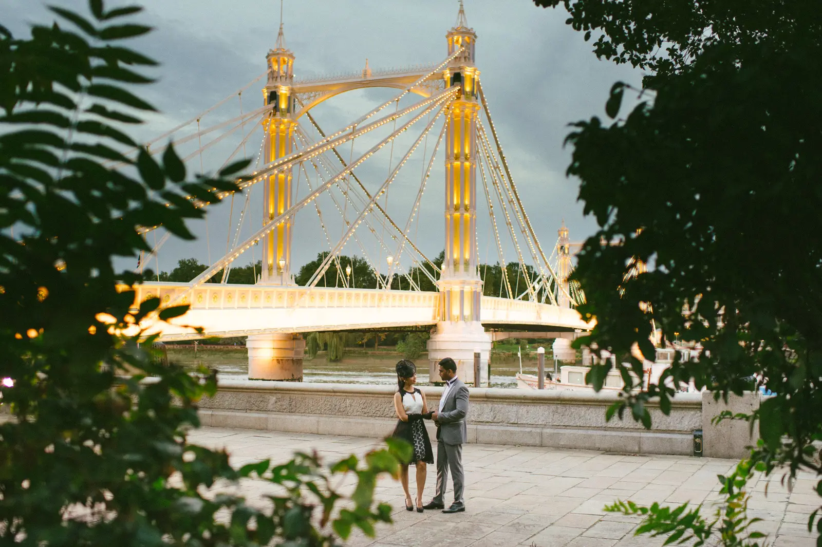 Autumn pre-wedding portrait near Albert Bridge in Chelsea