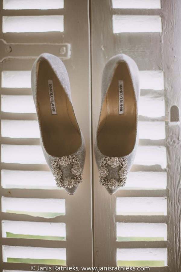 manolo blahnik wedding shoes