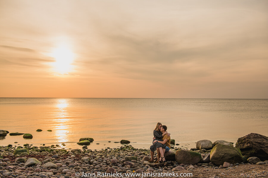 beach prewedding