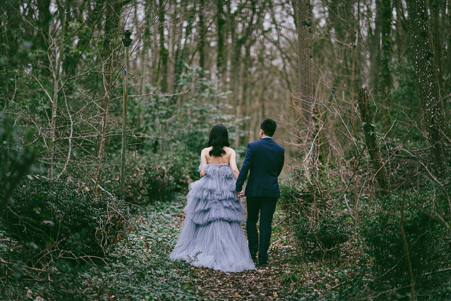 An intimate elopement in Forest