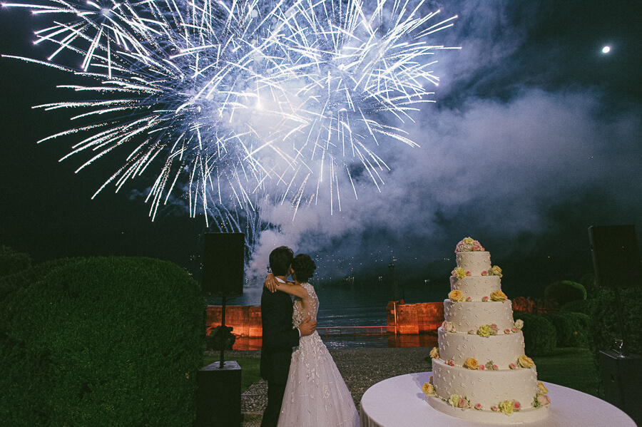 wedding cake at Villa Giuseppina Italy and fireworks at Lake Como