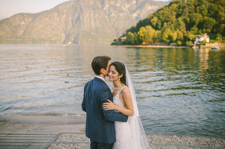 bride and groom wedding photography near the lake Como