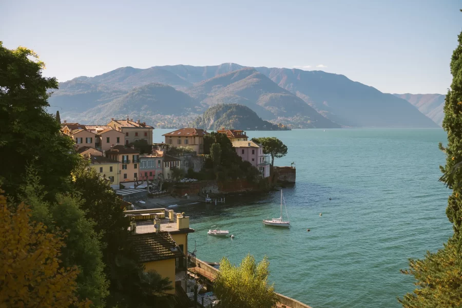 Varenne, Como Lake