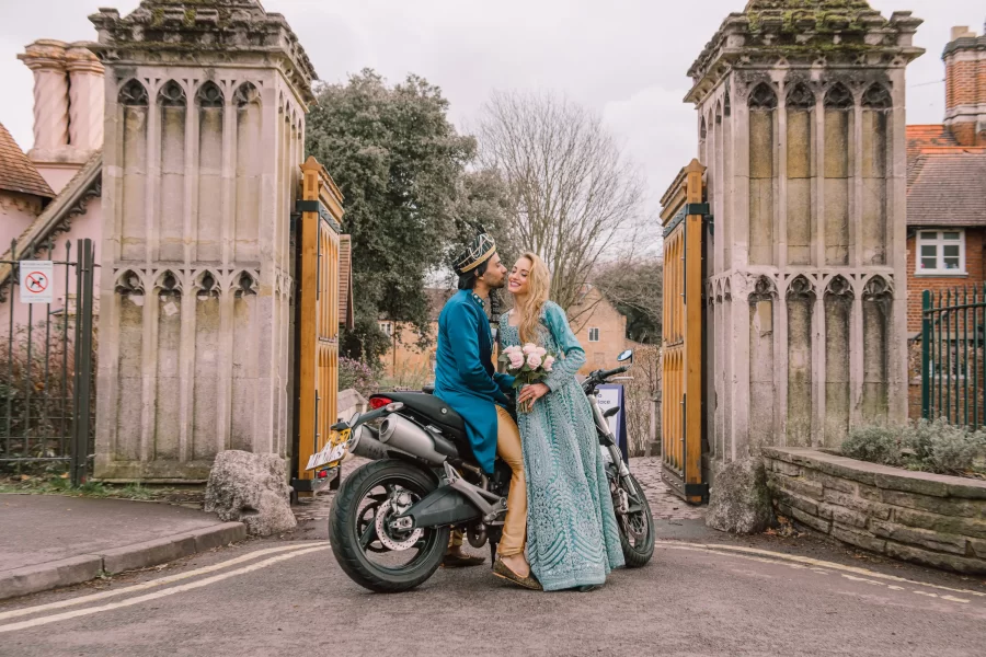 Fulham Palace garden wedding photos by London wedding photographer