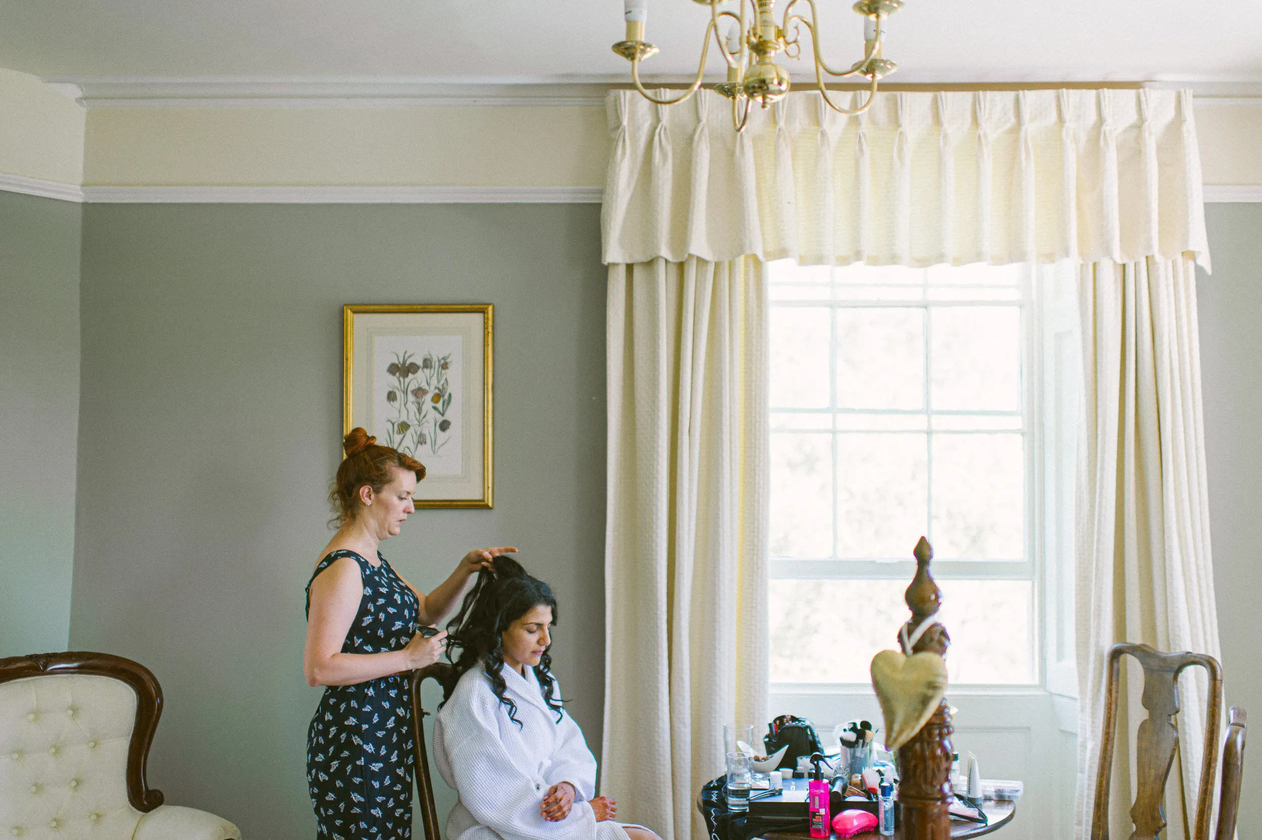 Bride getting ready in Lemore manor photography