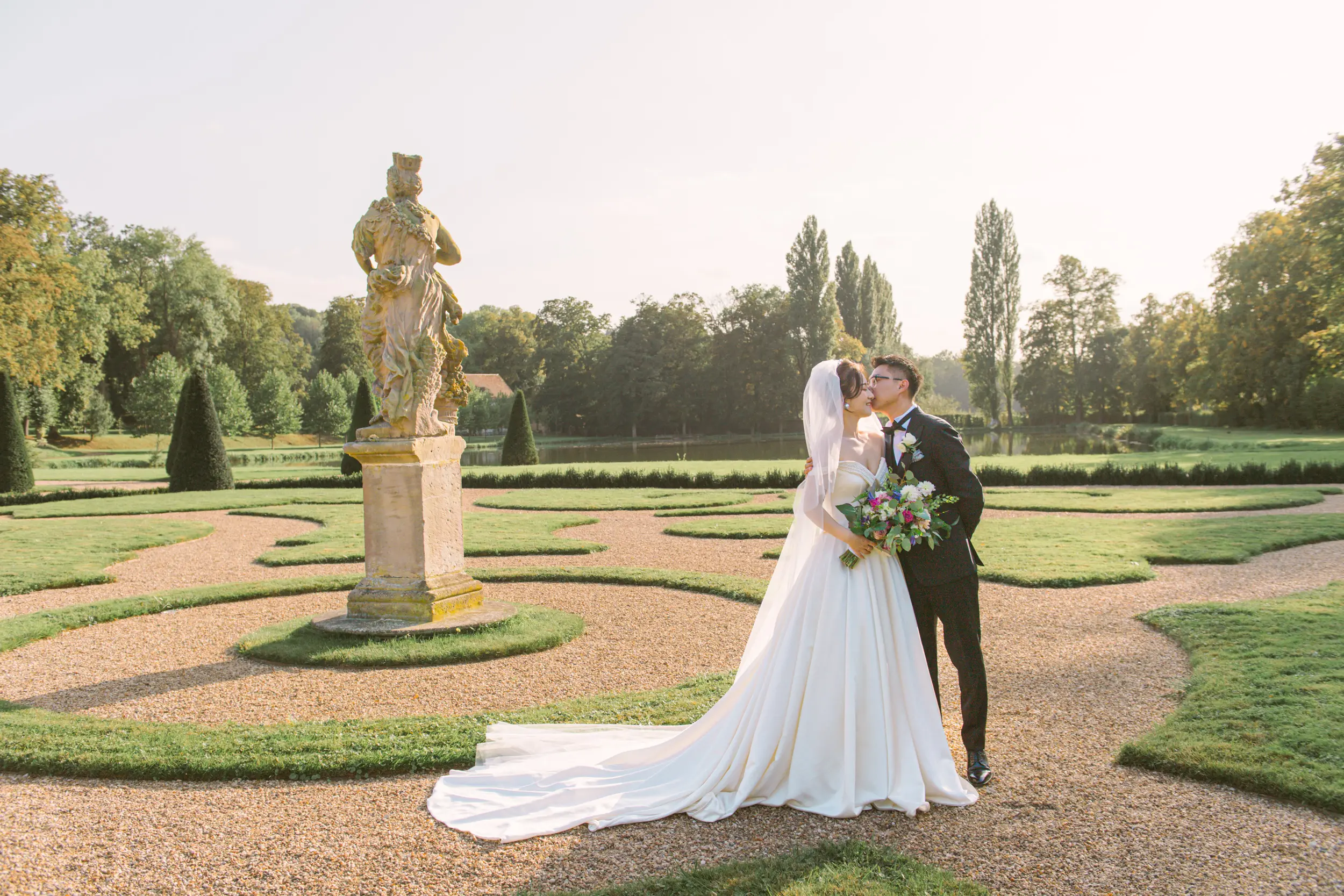 Château de Villette - Your Fairy Tale Wedding Awaits!