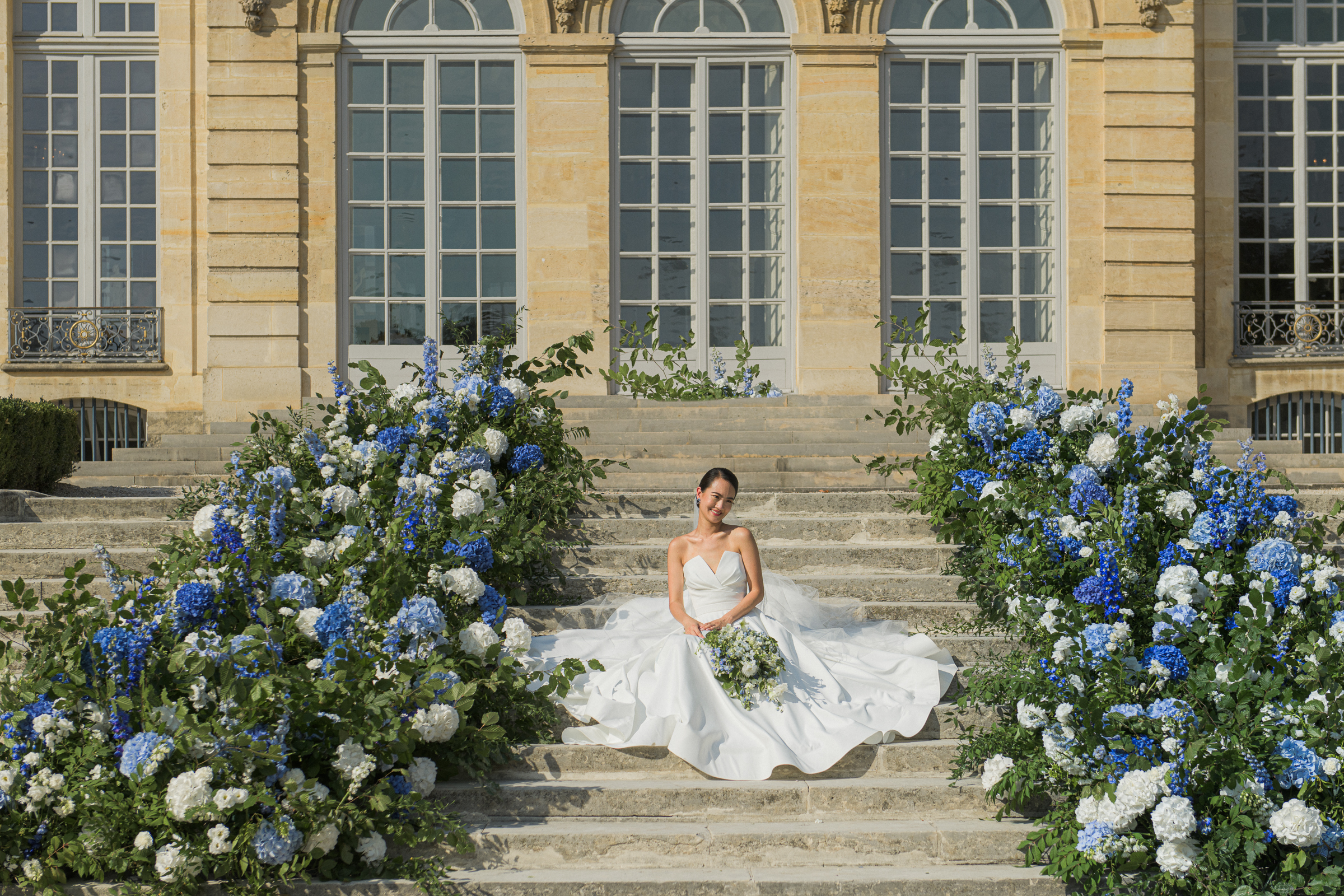 Musée Rodin wedding photo in Paris by Janis Ratnieks