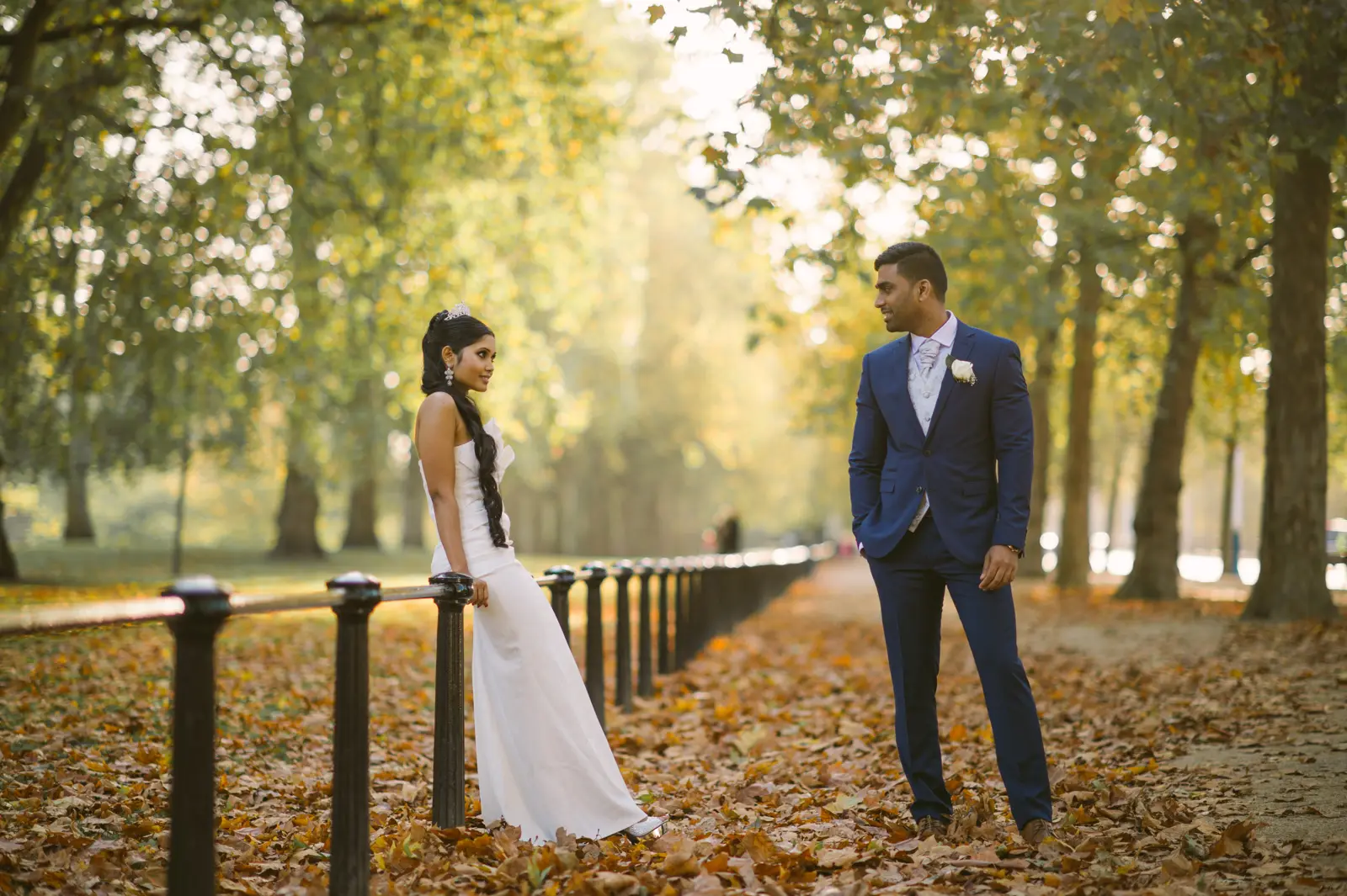 Sunset pre-wedding portrait in Hyde Park