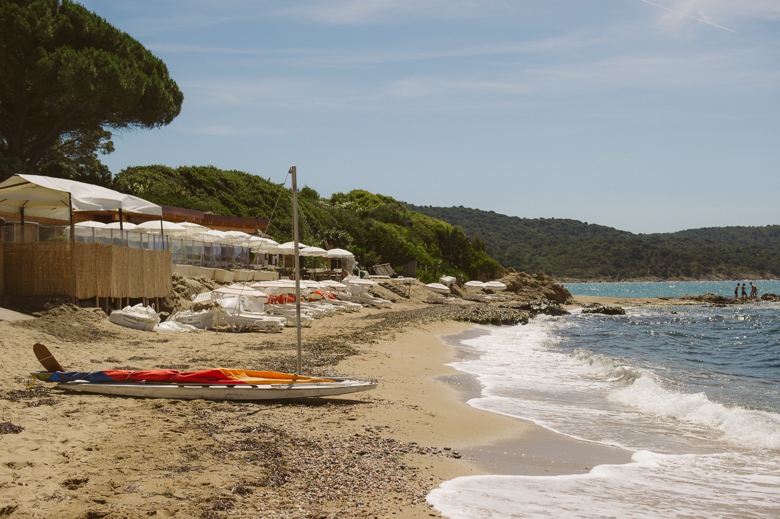 Golden-hour landscape above vineyards close to Saint-Tropez