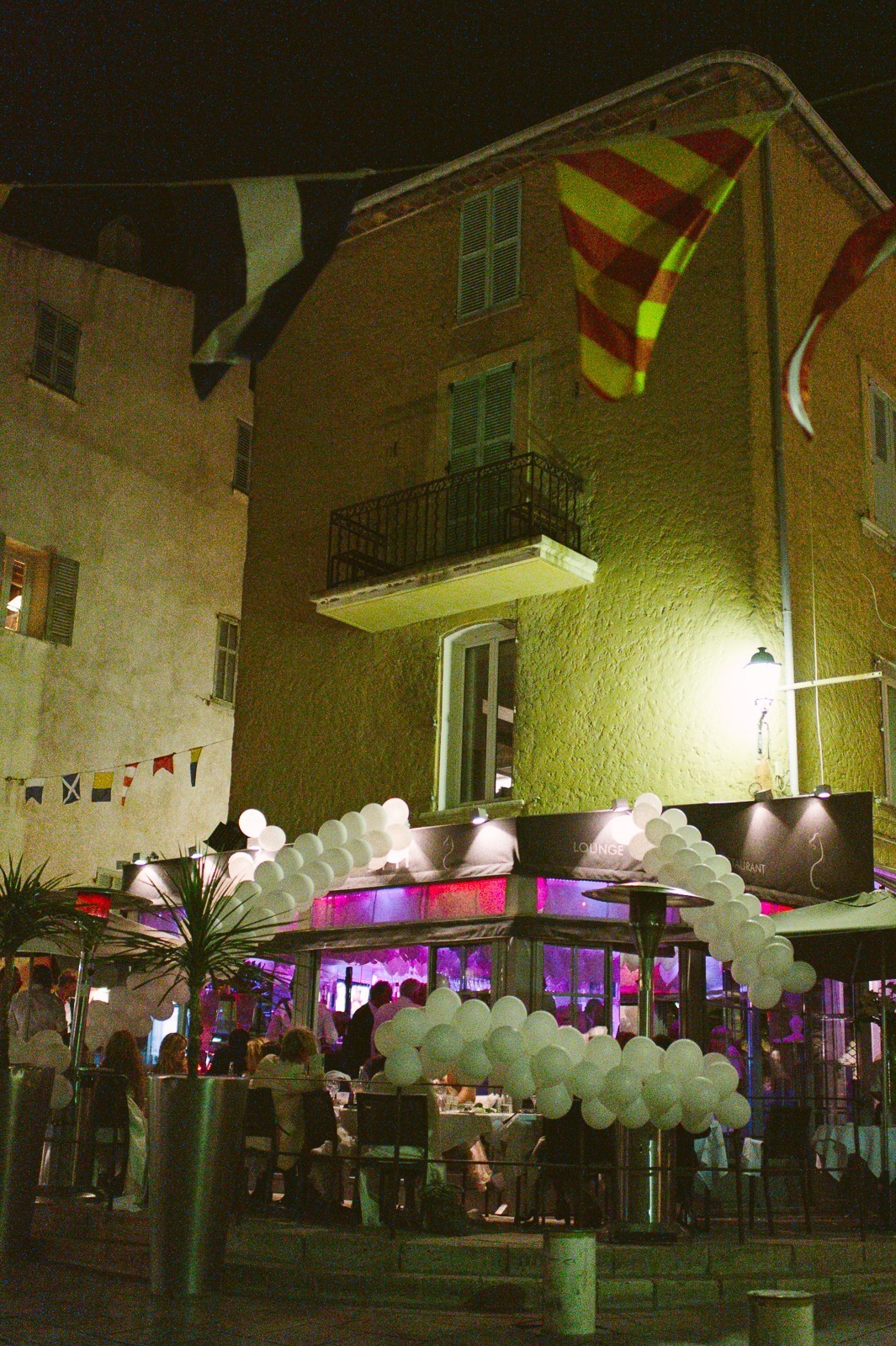 Bride and groom enjoying dinner at Saint-Tropez wedding reception