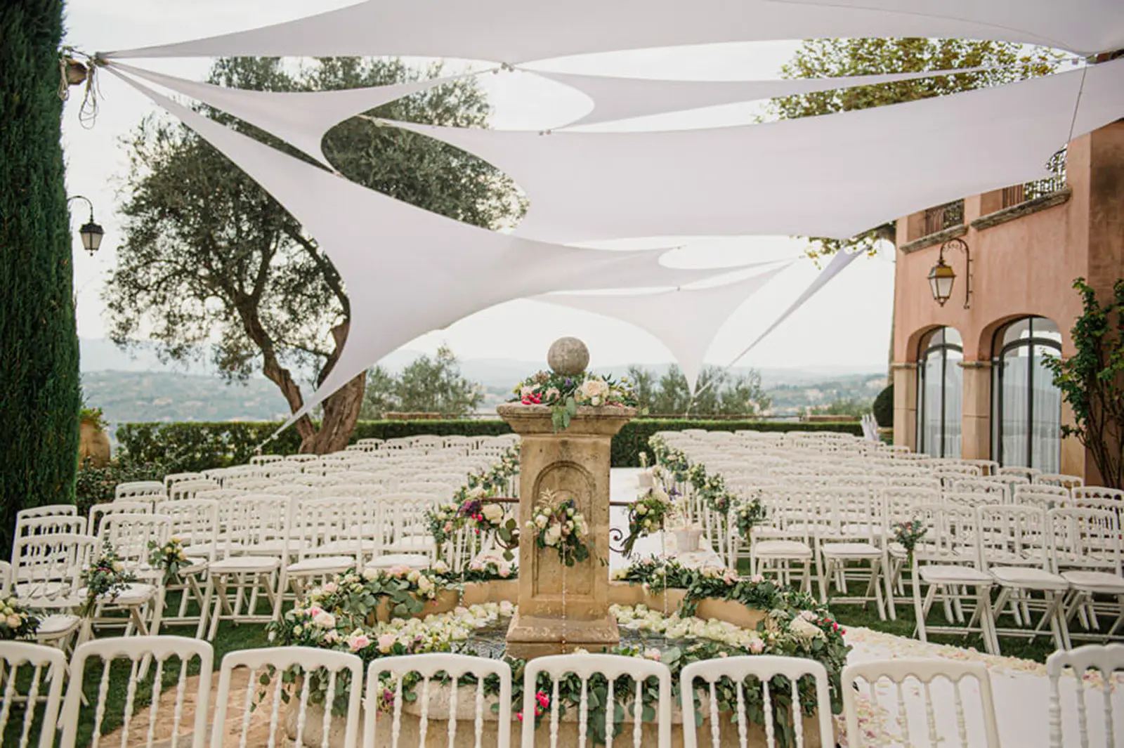 Bride and groom at Cap d’Antibes at sunset