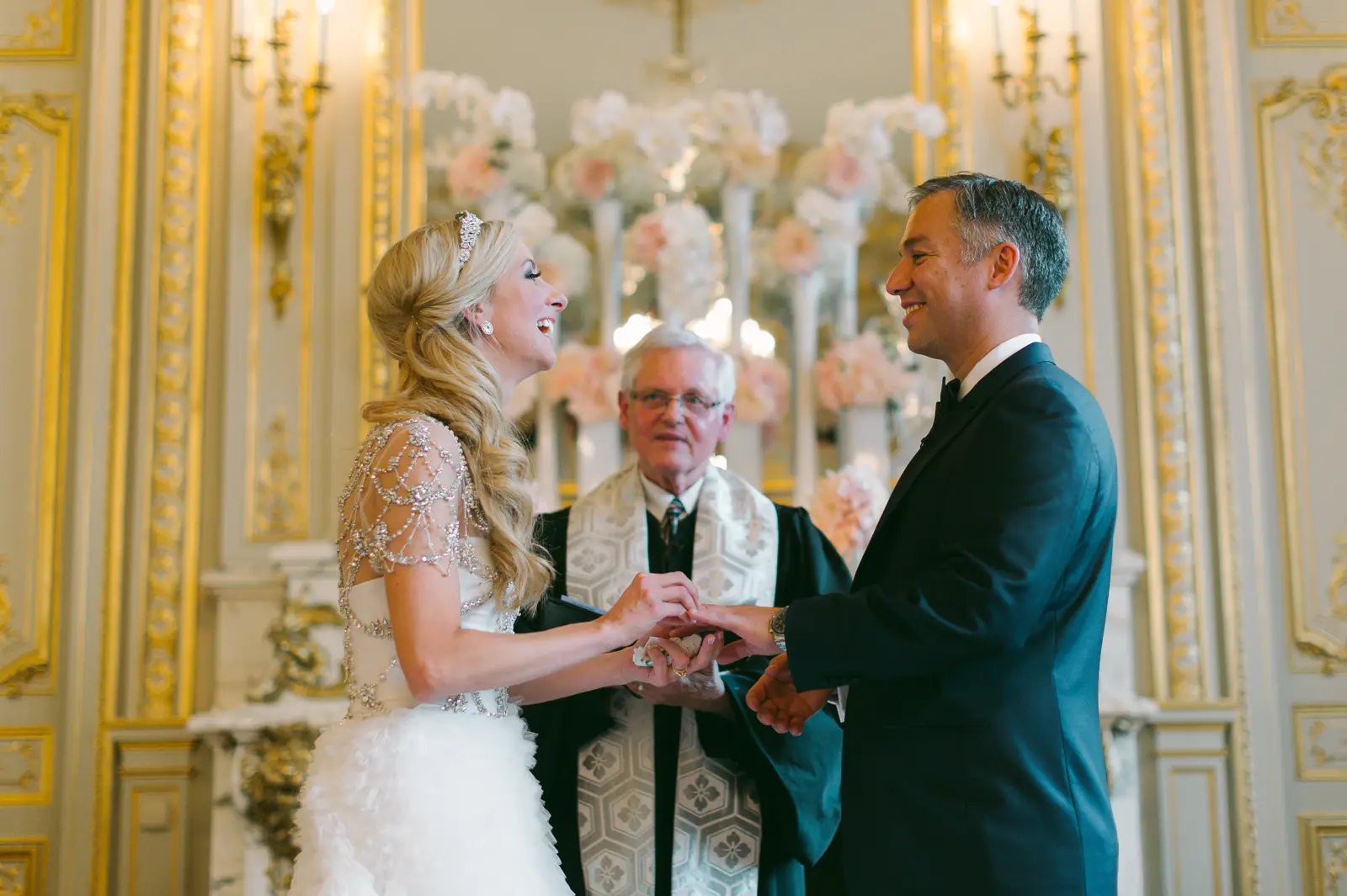 Paris wedding photography at Shangri-La with elegant portraits and classic architecture