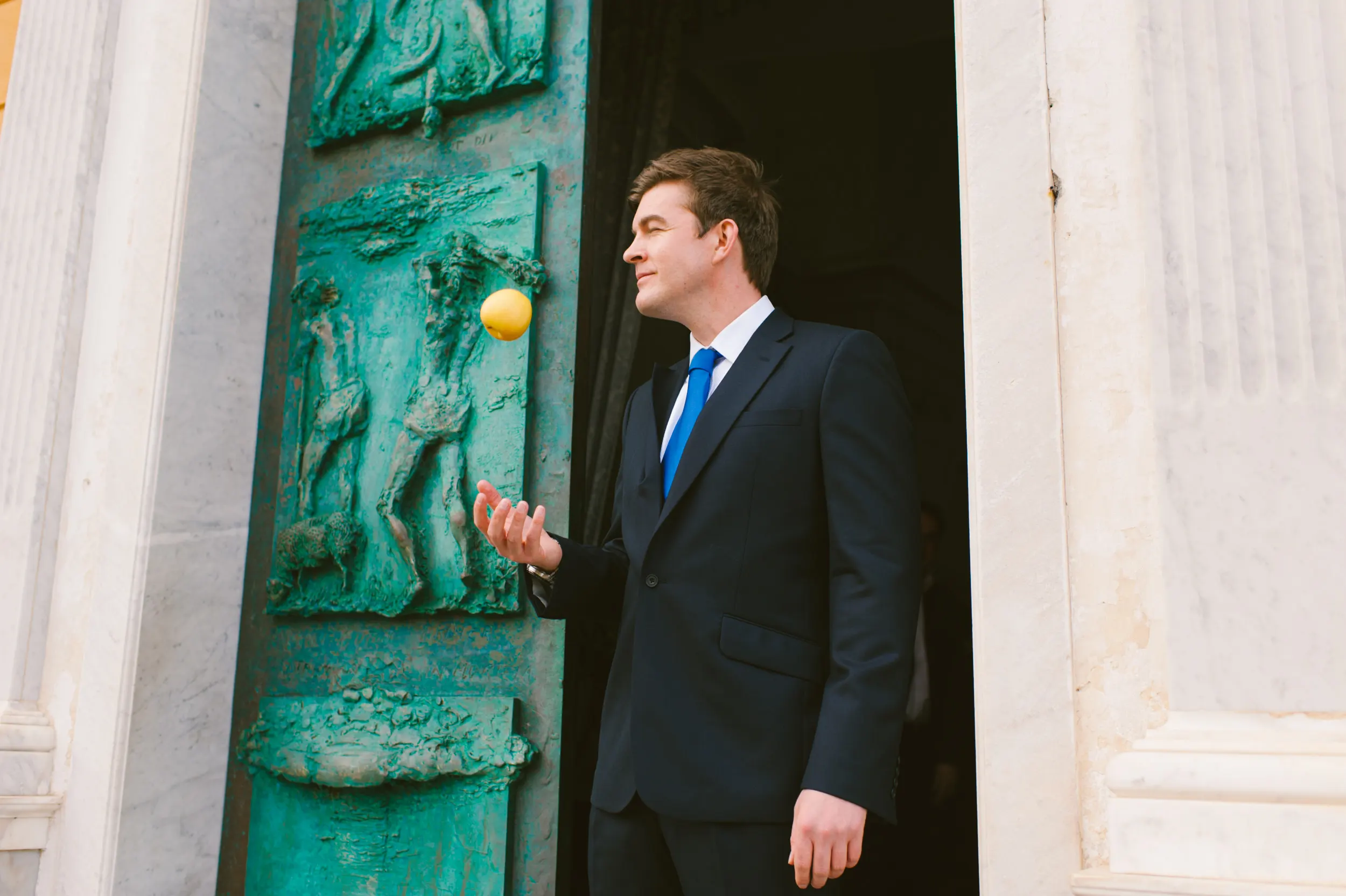 Groom portrait during a Tuscany wedding